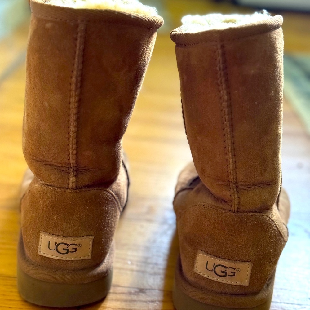 Ugg Boots size 7 tan